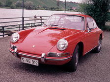 912